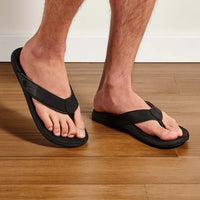 Olukai Tuahine Sandals - Black