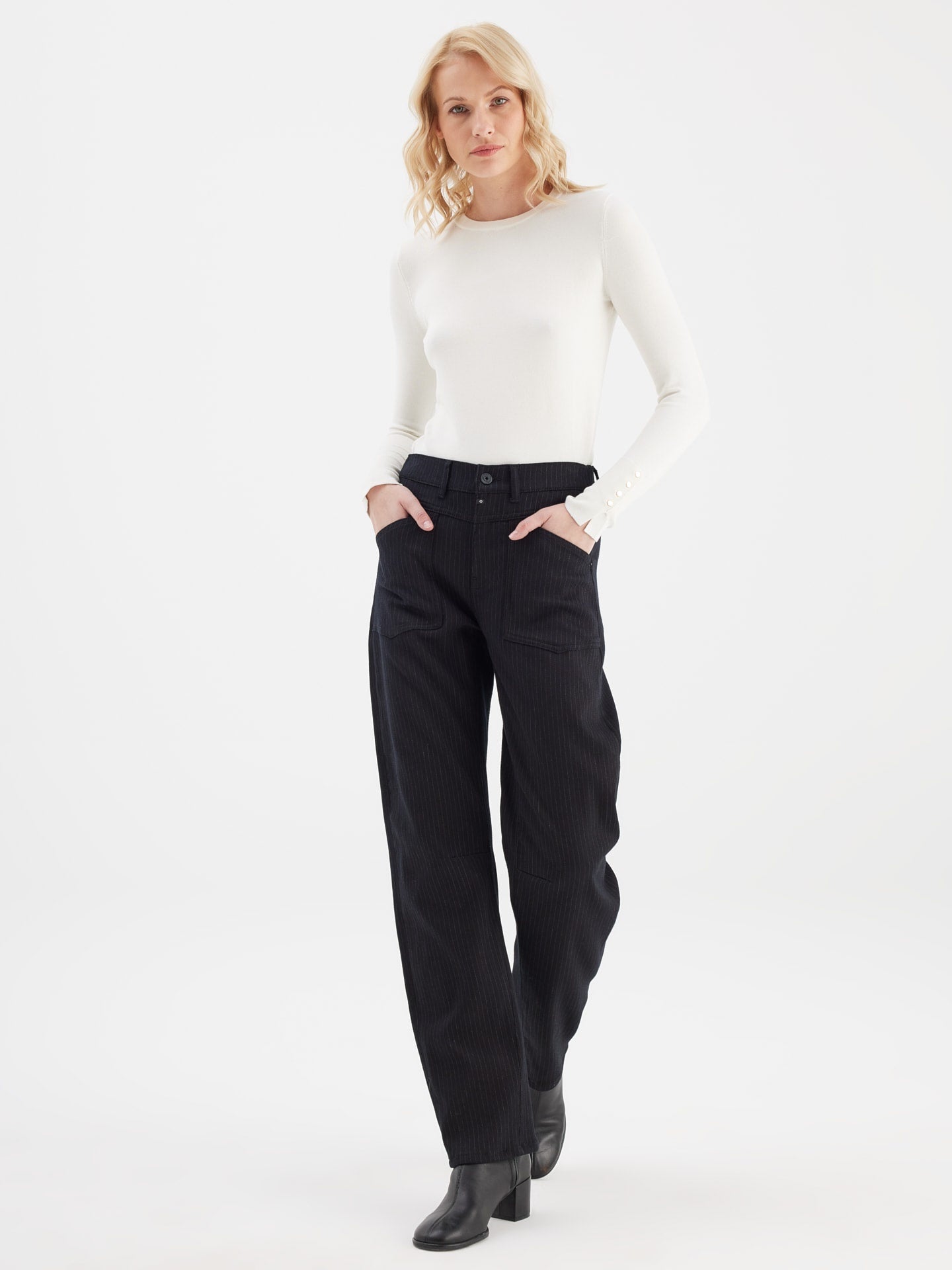 CUP OF JOE DENIM Selena Stripe Arc Leg - Black Stripe 26"L