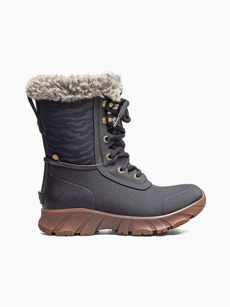 BOGS Women's Arcata II Tiger Boot - Black