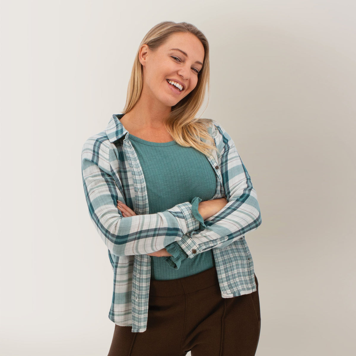 AVENTURA Lark Raglan Organic Cotton Top - Reflecting Pond