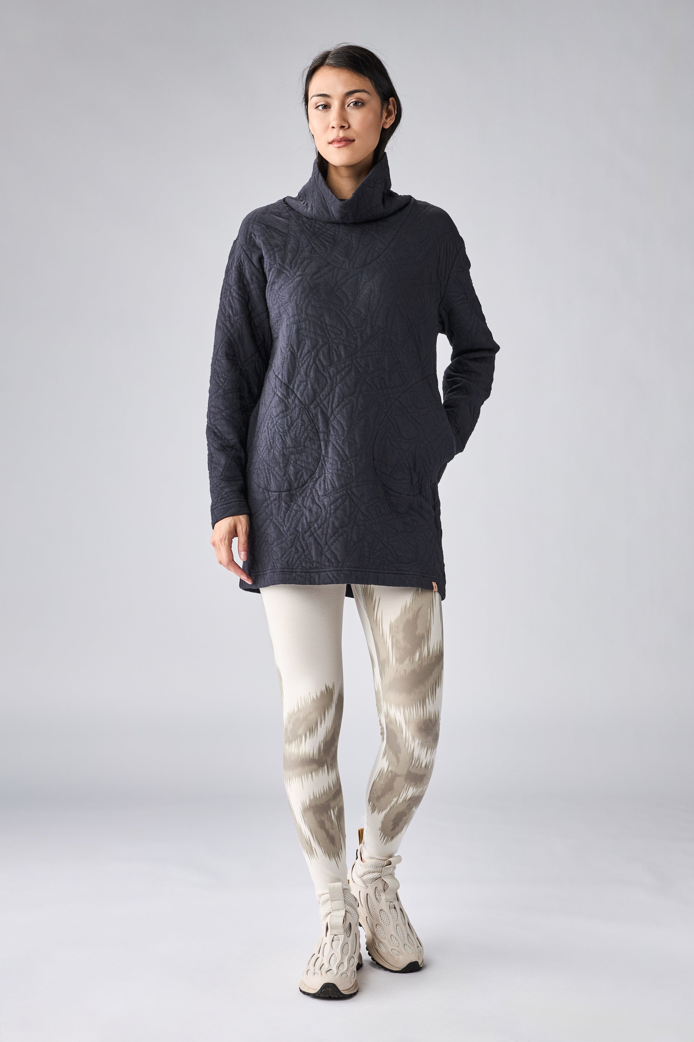 INDYEVA Hulp Turtleneck Tunic - Black