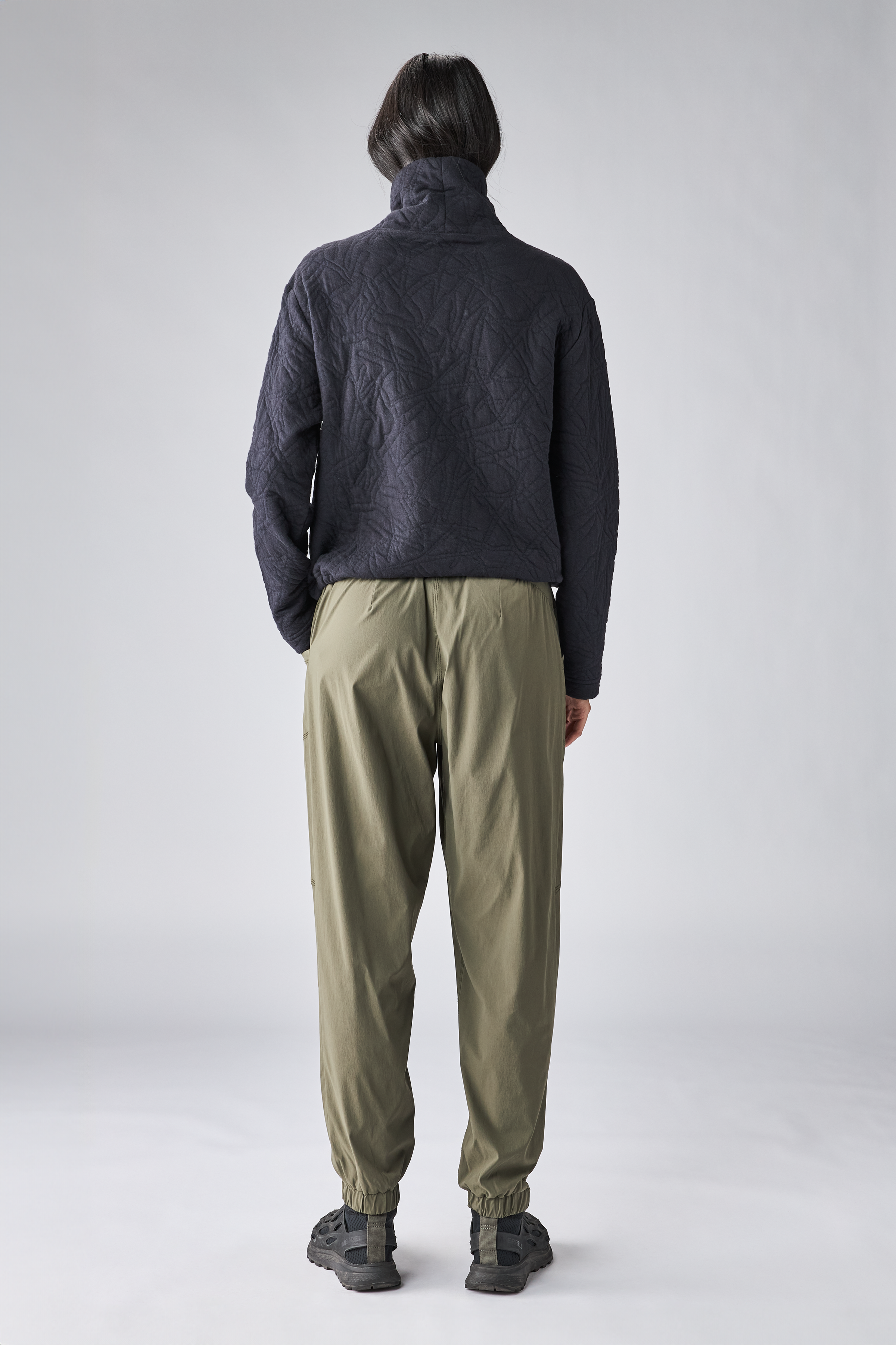INDYEVA Relevo Cowl Sweater - Black