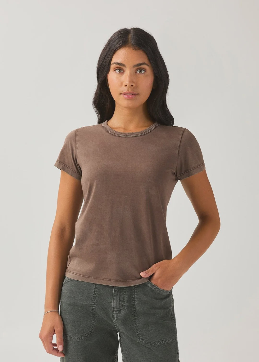 DUER Women's PurePima Slim Crew - Washed Espresso