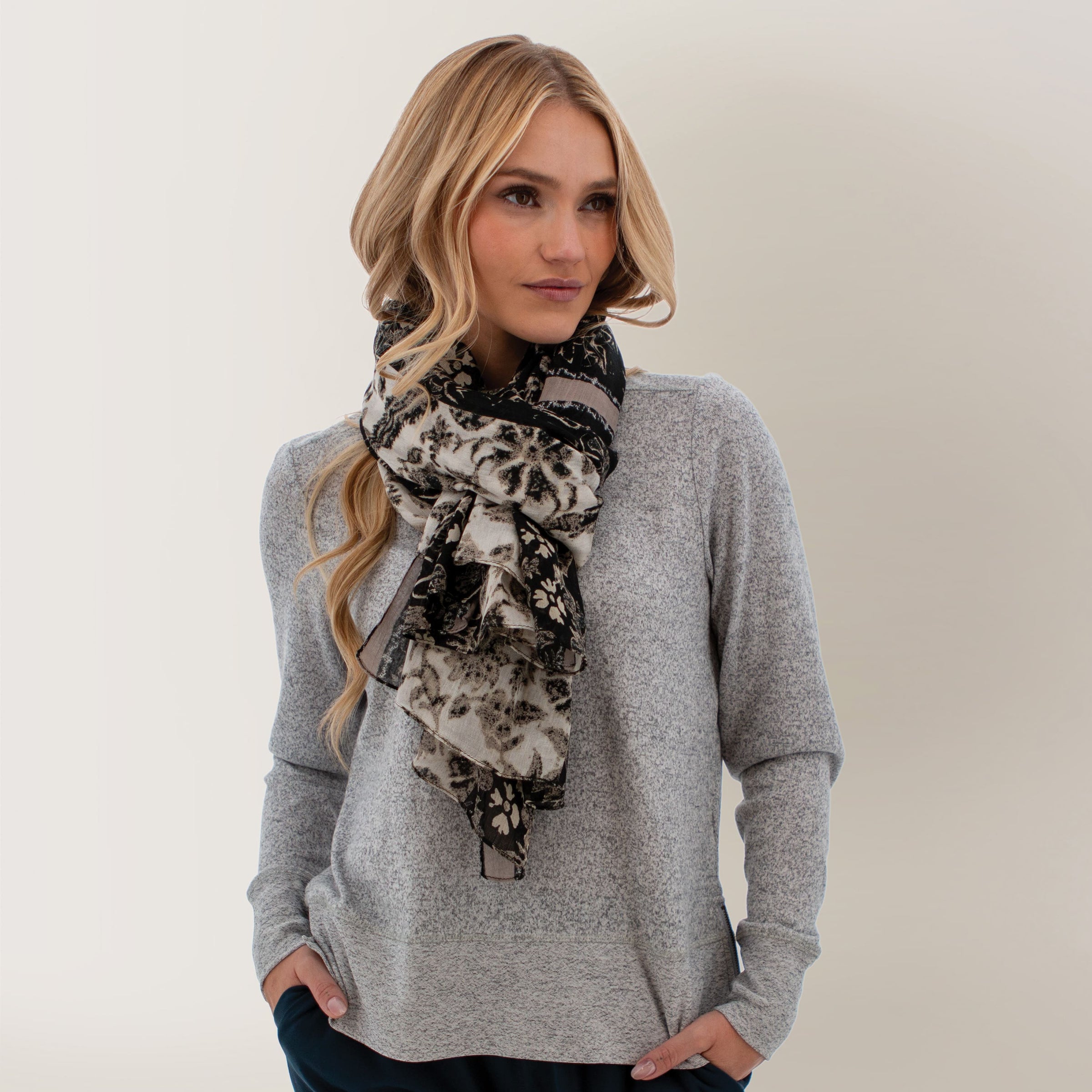 AVENTURA Winterfloral Border Scarf - Black