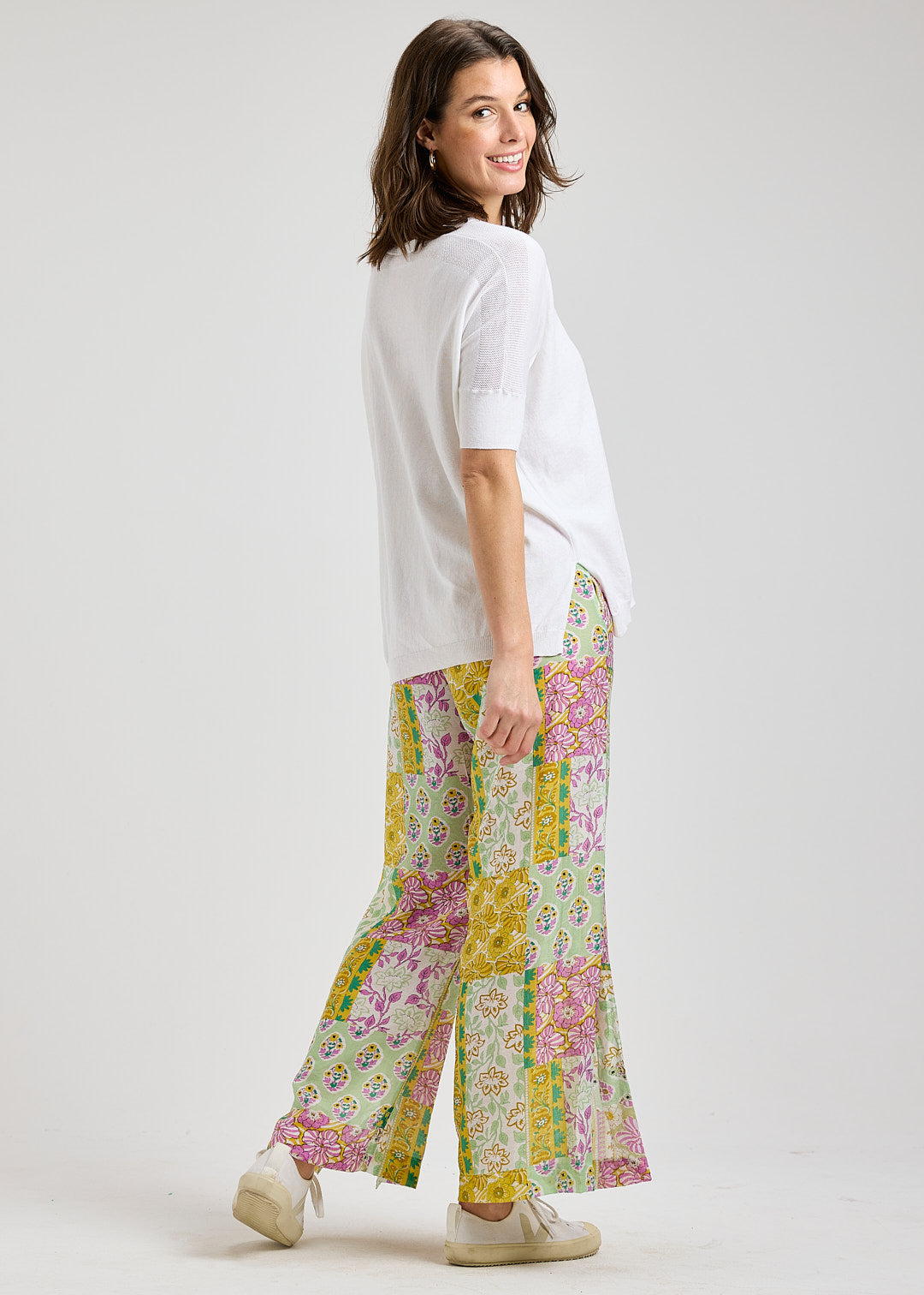 ZAKET & PLOVER ZP8406U V-Neck Top - White