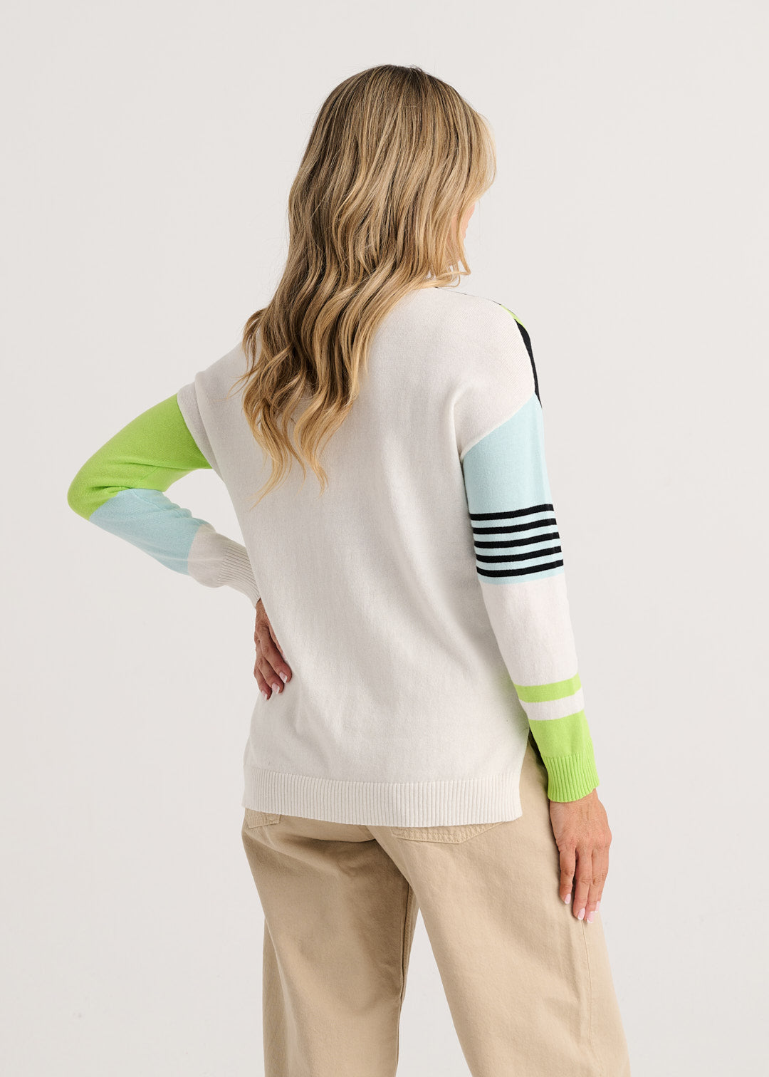 ZAKET & PLOVER ZP8431U Contrast Stripe Vee - Alm/Blk