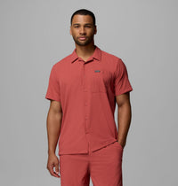 COLUMBIA Men's Utilizer™ Short Sleeve Camp Shirt - Washed Red
