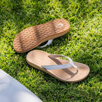 OLUKAI Women's Southshore - Bright White/Warm Sand