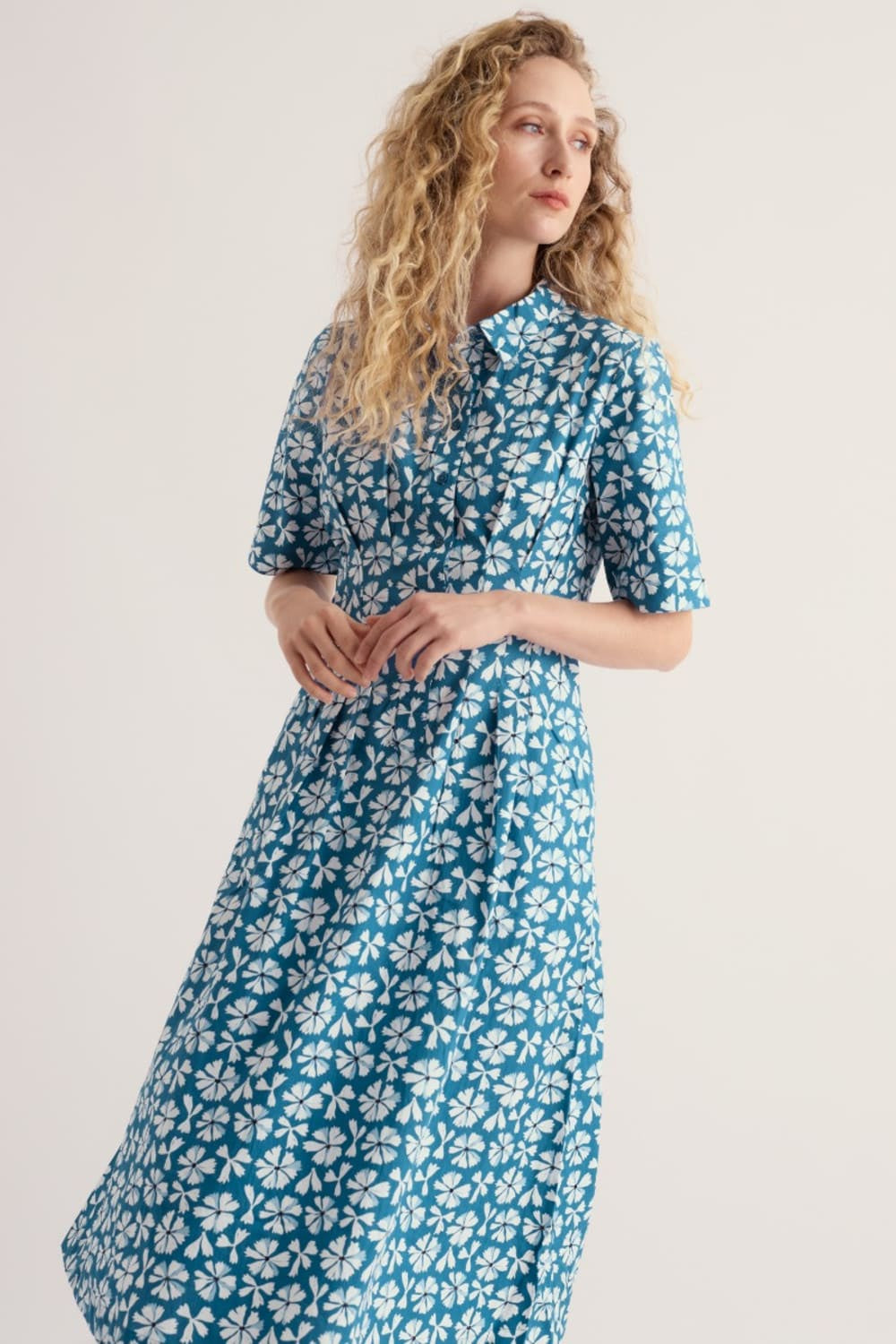 SEASALT Wild Liquorice Dress - Bold Cornflower Sailboats
